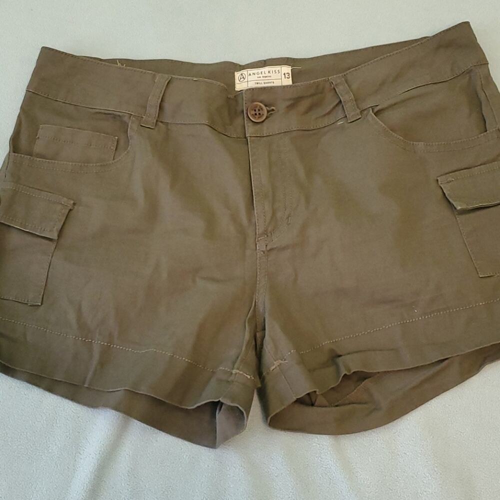 Angel Kiss Twill Cargo Shorts size 13